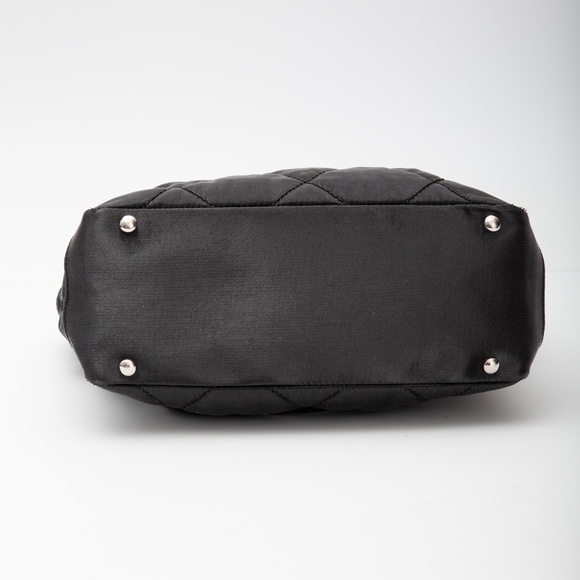 CHANEL PARIS BIARRITZ CLASSIC QUILTED NYLON CANVAS TOTE (2007) - Picture 4 of 13